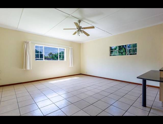 3 BEDROOM TOWNHOUSE FOR SALE IN SCOTTSVILLE